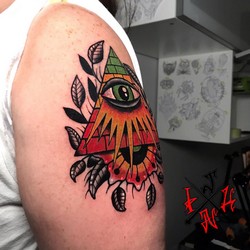traditional-eye-pyramid-tattoo.jpg