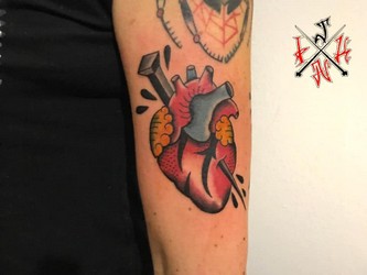 traditional-heart-tattoo.jpg